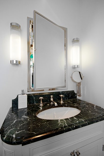 High end building and restoration in central London, Kensington & Chelsea. Bathroom installation.