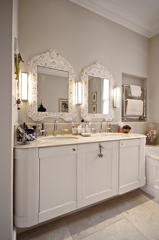 Bathrooms fitted by high end builders and restoration specialists in Chelsea and Fulham