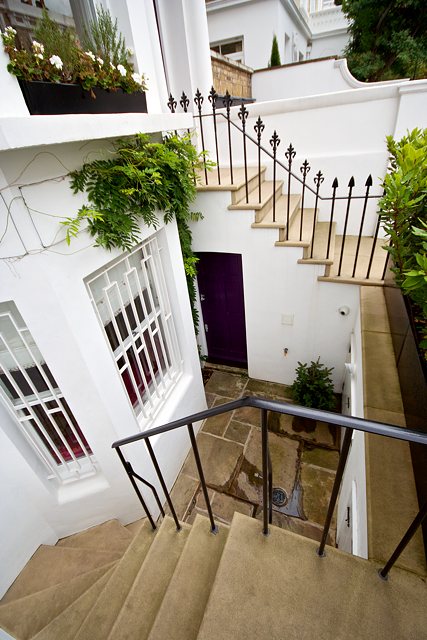 High end builders and restoration specialists in central London, Kensington & Chelsea. Exterior refurbishment.