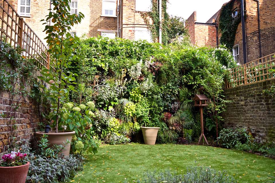 High end builders and restoration specialists in central London, Kensington & Chelsea. Garden design.